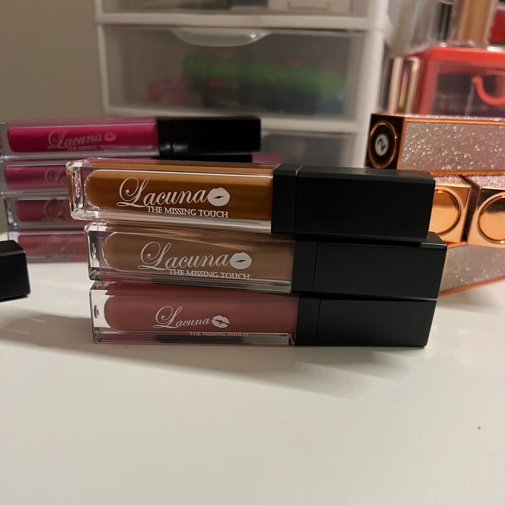 Matte lipstick bundle